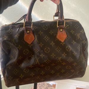 Used Authentic Louis Vuitton speedy bag.
